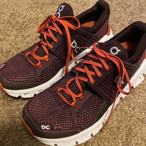 ON Running Shoes Women’s 8.5